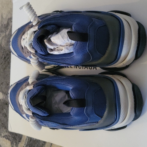 SOLD!! Balenciaga Triple S Navy & Gray - Picture 2 of 8